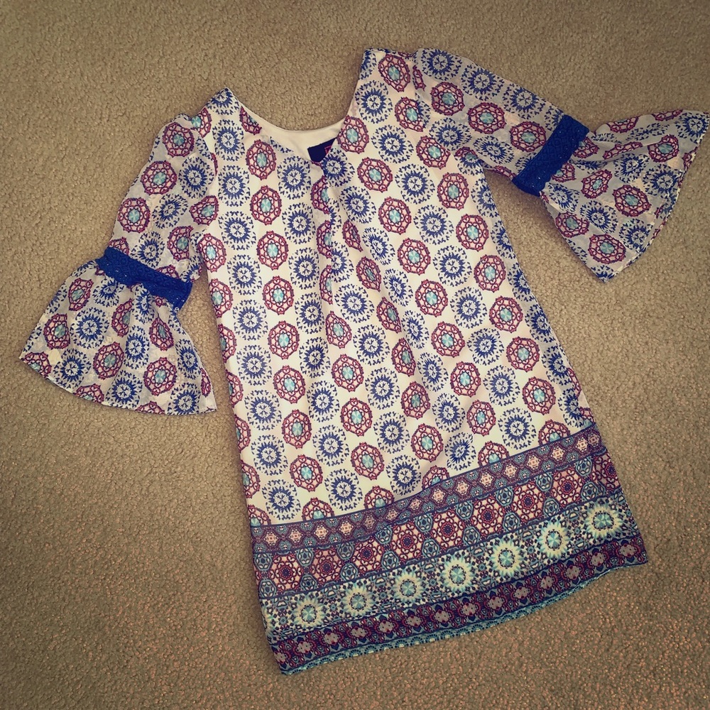 Bell sleeve blue design dress (Girl size 8)